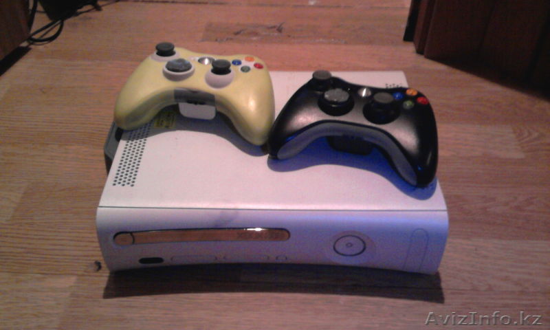 Продам XBOX360 60 GB, 2 джойстика - Изображение #1, Объявление #473879