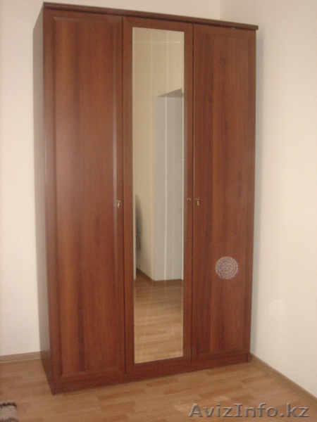 Продам двухстворчатый шкаф  - Изображение #1, Объявление #683950