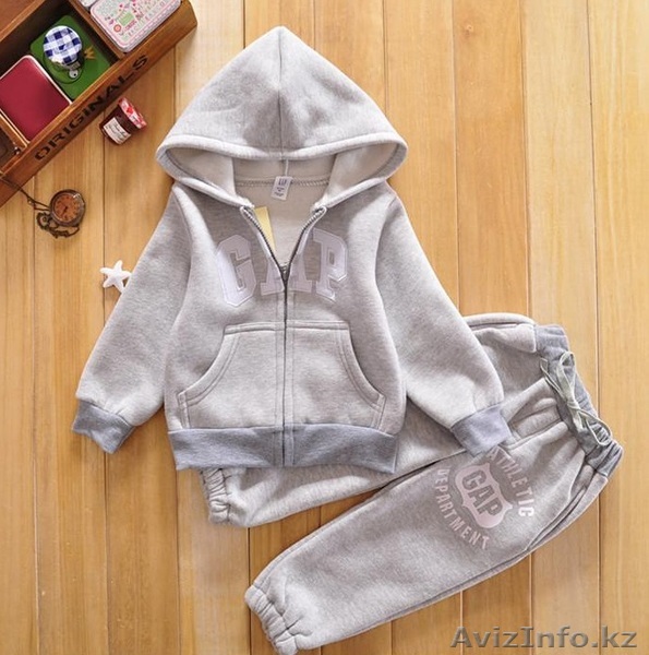 продам детский спортивный костюм - Изображение #1, Объявление #1136668