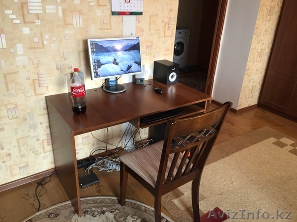 Продам компьютерный стол ! Торг уместен ! Отличное состояние ! - Изображение #1, Объявление #1249060