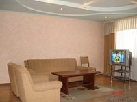 Cдам трехкомнатную квартиру на длительный срок - Изображение #1, Объявление #211336