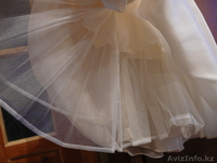 Нарядное платье белое, с кремовым оттенком, р. 44 - Изображение #3, Объявление #404752