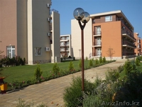 Болгария.Продажа апартаментов в комплексе"Holiday Fort Golf Club" - Изображение #2, Объявление #592669