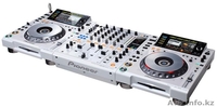2x PIONEER CDJ 2000 & 1x DJM 2000 MIXER DJ PACKAGE + PIONEER HDJ 2000 ...$ 2800 - Изображение #1, Объявление #734931