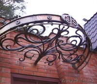 Кованые козырьки давно стали традиционным способом оформления парадного входа. - Изображение #1, Объявление #1046591