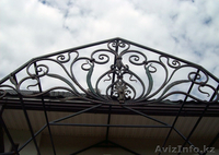 Кованые козырьки давно стали традиционным способом оформления парадного входа. - Изображение #3, Объявление #1046591