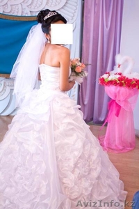 продам шикарное обалденное свадебное платье   в астане - Изображение #2, Объявление #89738