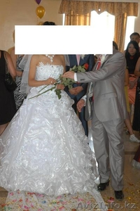 продам шикарное обалденное свадебное платье   в астане - Изображение #1, Объявление #89738