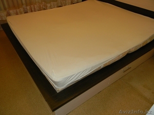 Продается кровать. Отличная большая двуспальная кровать в хорошем состоянии - Изображение #1, Объявление #818334