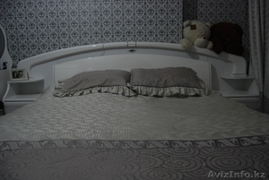 продам белый спальный гарнитур. торг уместен. в идеальном состоянии.  - Изображение #1, Объявление #919308