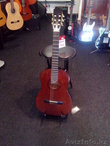 Продам гитару в Алматы!