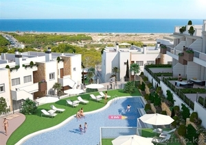Недвижимость в Испании,Новый бунгало рядом с морем от застройщика в Гран Алакант - Изображение #1, Объявление #964552