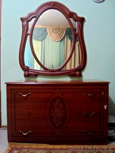 Продам б/у шкаф, комод с зеркалом и 2 тумбы - Изображение #3, Объявление #959963