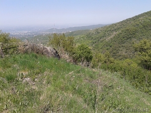 Продам участок 12.75 соток,  мкр Каменское плато. Не дорого. Уступим.