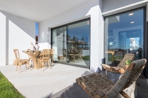 Недвижимость в Испании, Новые бунгало рядом с пляжем в Торре де ла Орадада - Изображение #2, Объявление #1675941