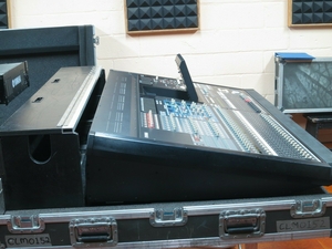 Цифровая микшерная консоль Yamaha PM5D-RH с подвижным чемоданом - Изображение #2, Объявление #1692905