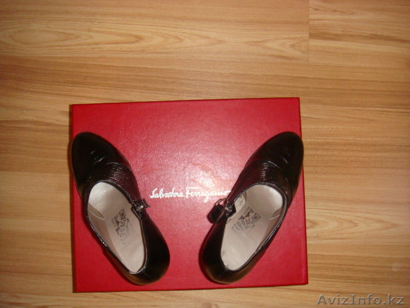 ботильоны Salvatore Ferragamo  10 000 тг - Изображение #2, Объявление #205498