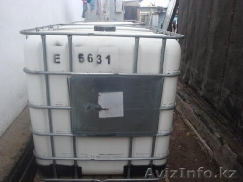 Продам Пластиковую (тару) бочку 1 тонна - Изображение #1, Объявление #279650