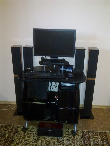 Компьютер, монитор,стол комп. Б/у - Изображение #1, Объявление #750318