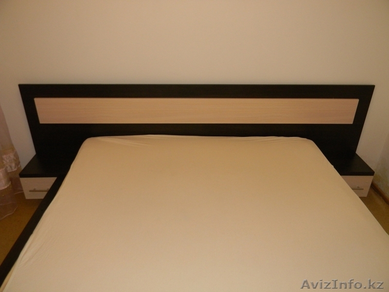 Продается кровать. Отличная большая двуспальная кровать в хорошем состоянии - Изображение #2, Объявление #818334