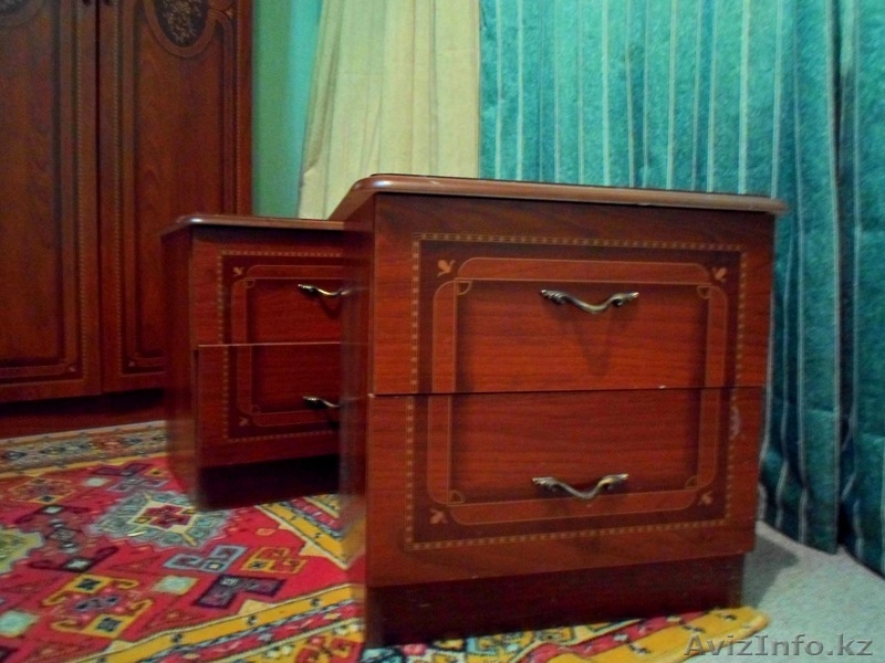 Продам б/у шкаф, комод с зеркалом и 2 тумбы - Изображение #2, Объявление #959963