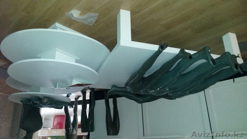 Закрытие бутика в Хан Шатыре - Изображение #1, Объявление #995776