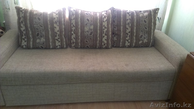 Продам диван с креслом. Возможен торг. - Изображение #1, Объявление #1021747