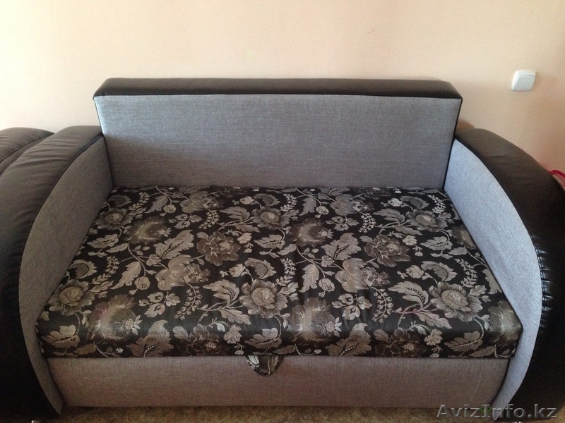 Диван серебристого цвета - Изображение #1, Объявление #1016356