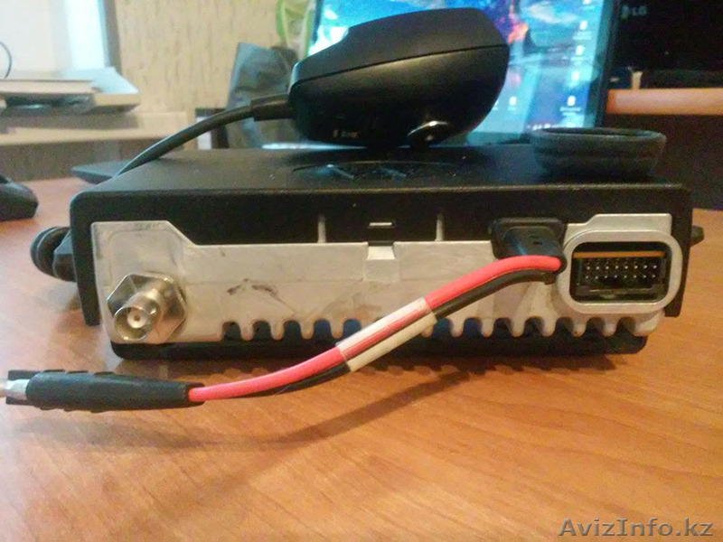 Продам профессиональную радиостанцию MOTOROLA CM-140 - Изображение #1, Объявление #1472522