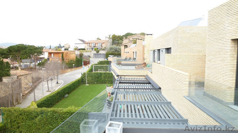 Элитный дуплекс с бассейном и видом на море ипод Барселоной - Изображение #2, Объявление #1518811