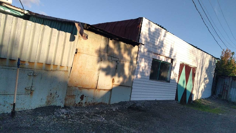 Дом 100 кв, гараж 160кв, удобно под бизнес, участок 11 сот. - Изображение #1, Объявление #1745456